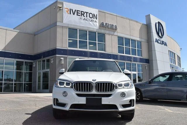 Used 2017 Alpine White BMW xDrive40e image 2