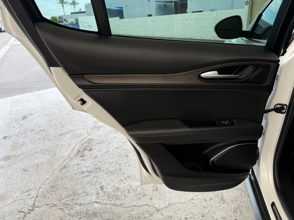 Used 2018 White Alfa Romeo Ti image 16