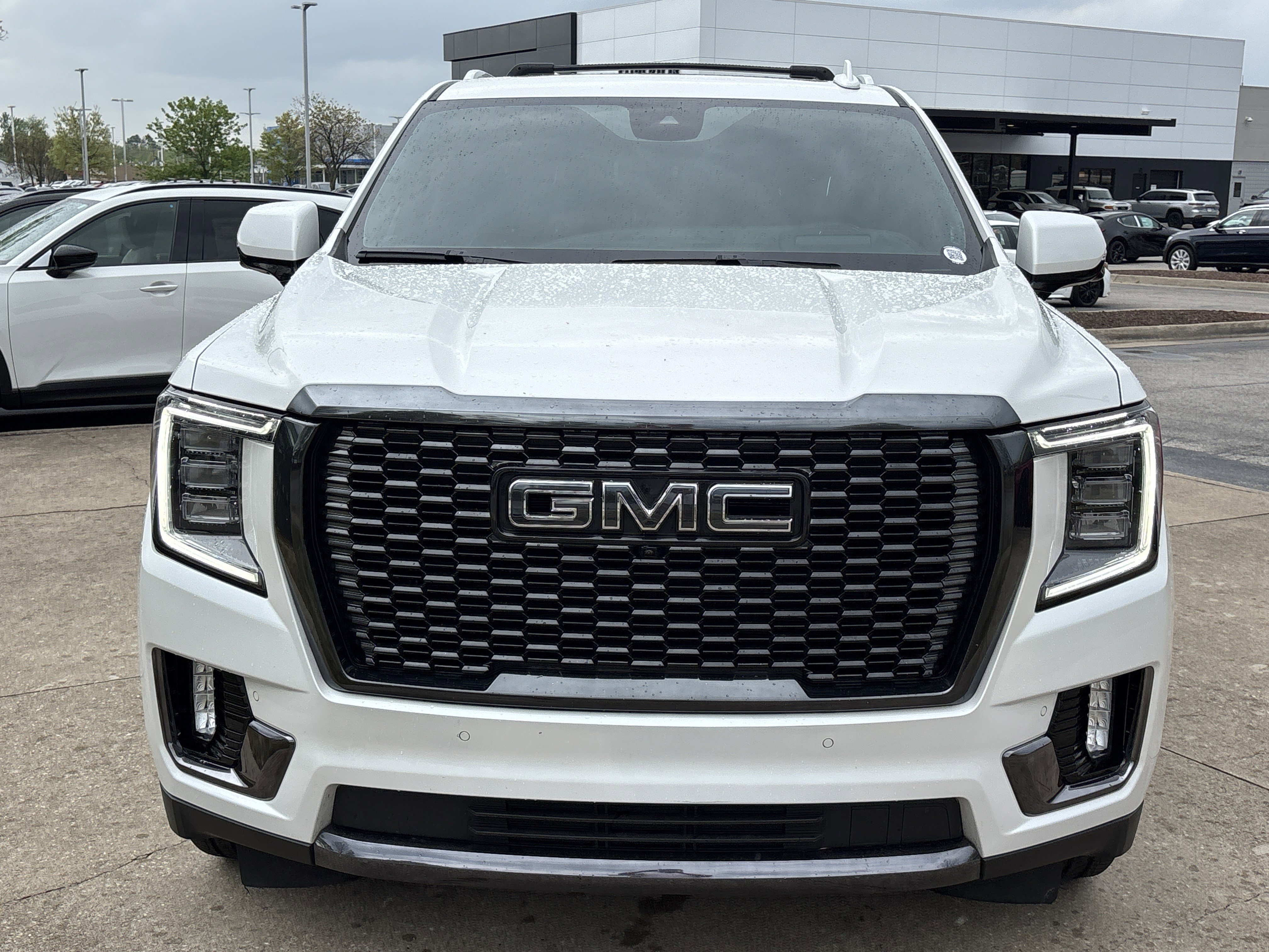 Used 2023 White Frost Tricoat GMC Denali Ultimate 4WD image 13