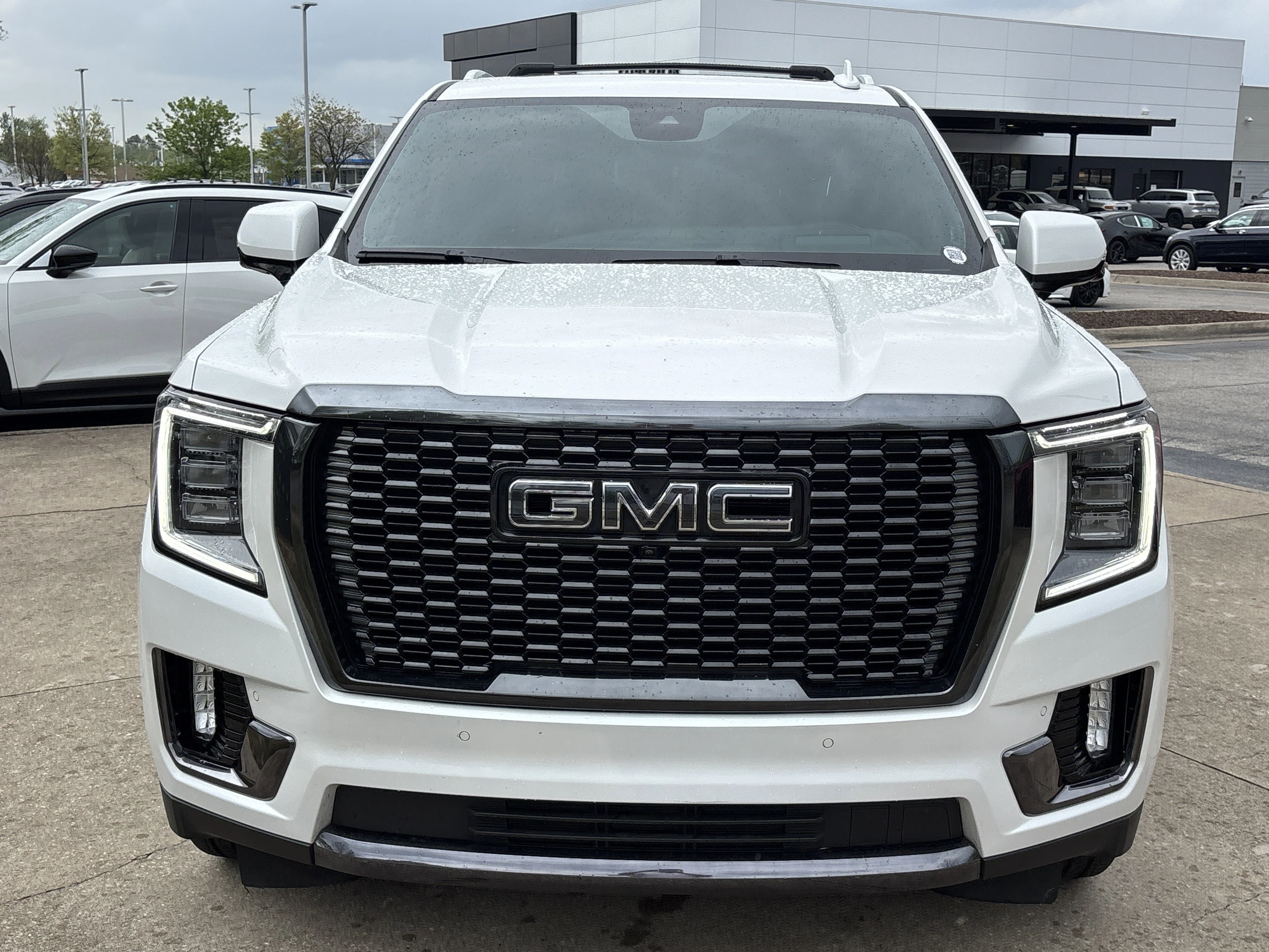 Used 2023 White Frost Tricoat GMC Denali Ultimate 4WD image 13