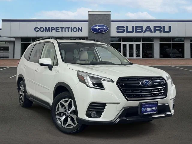 2023 Subaru Forester Premium's photo