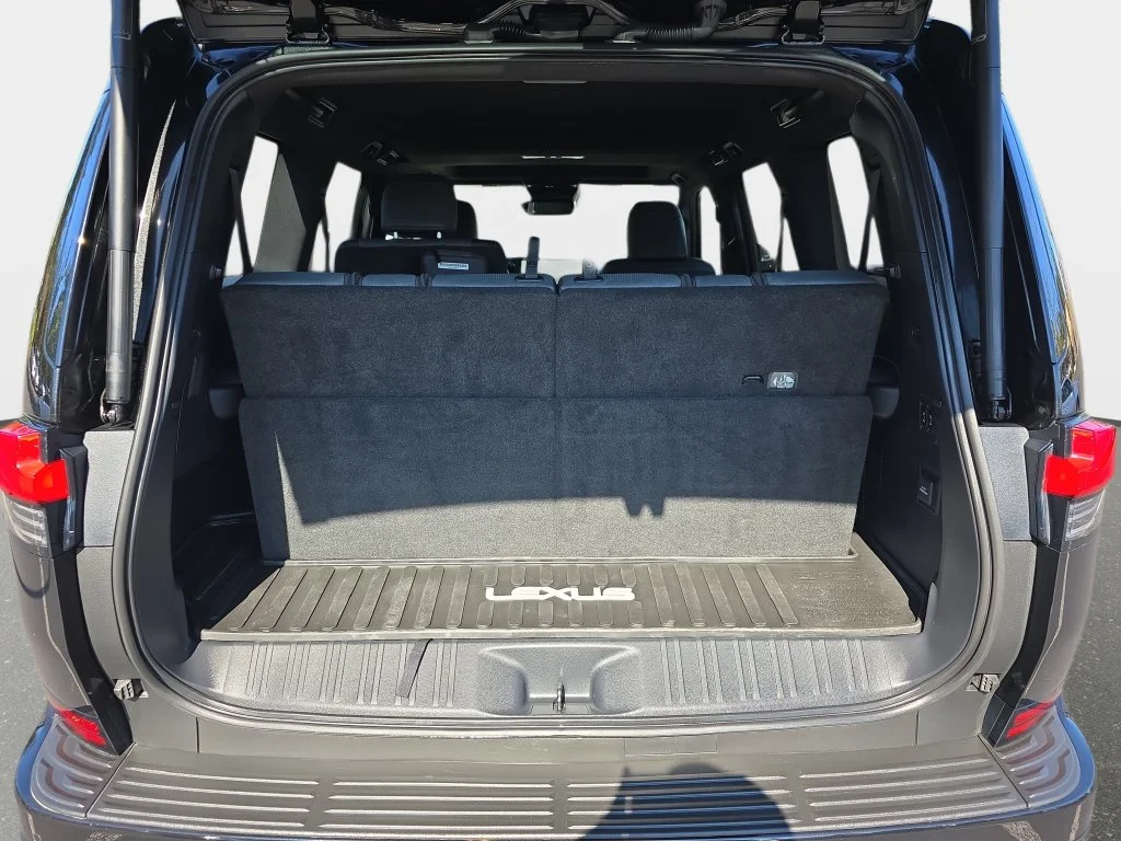 Certified Used 2024 CAVIAR Lexus 550 Luxury image 11