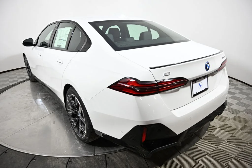 Pre-Owned 2026 BMW i5 xDrive40 4D Sedan in Tenafly #TCX13332