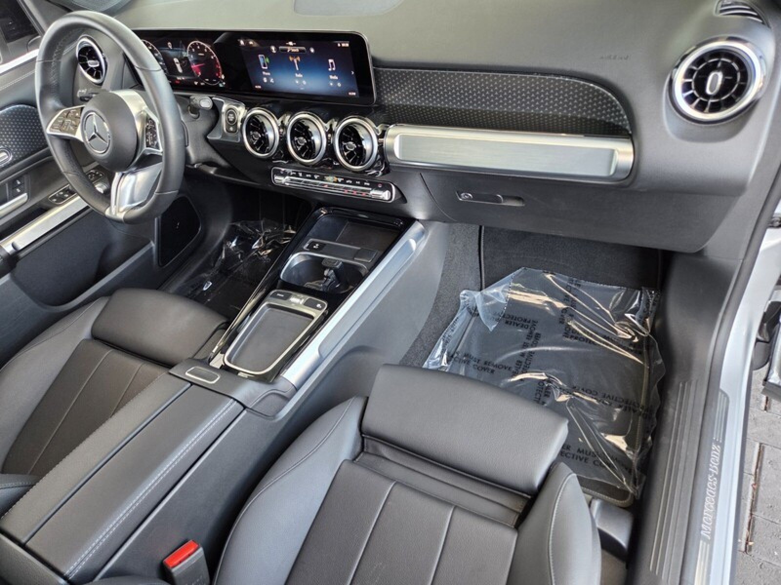 Certified Used 2026 Cirrus Silver Metallic Mercedes-Benz GLB 250 image 19
