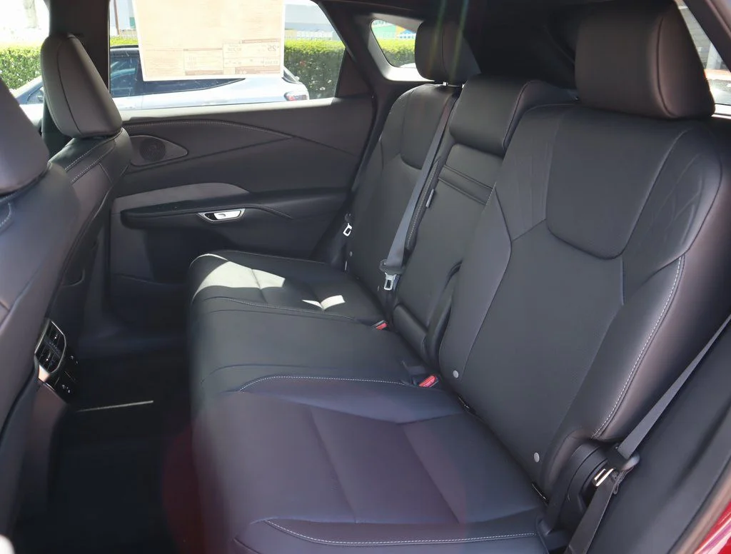 2025 Lexus RX 350 - Photo 29