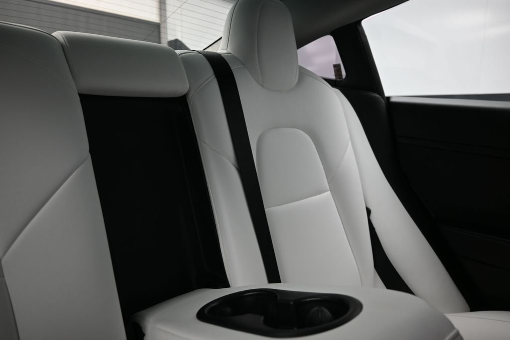 Used 2022 White Tesla Base image 13