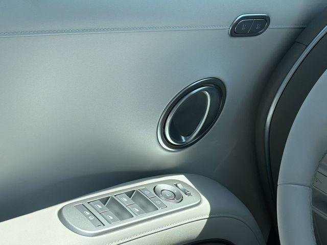 New 2026 Silver Hyundai SEL Premium 7P image 17