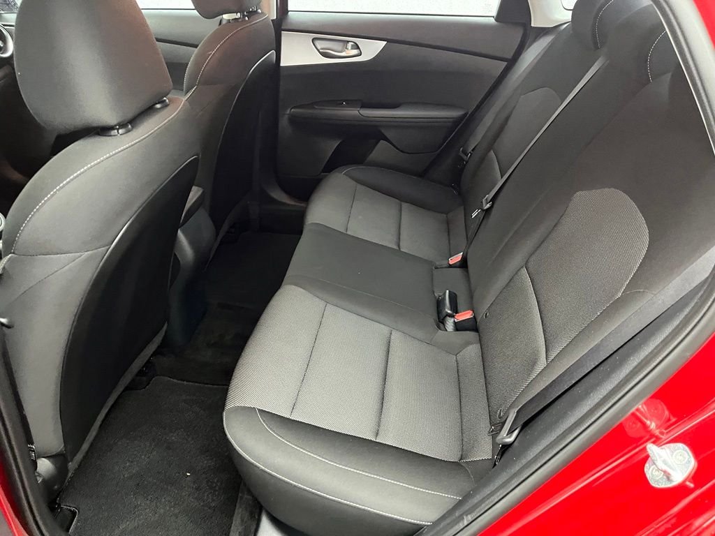 Used 2023 Currant Red Kia LXS image 31