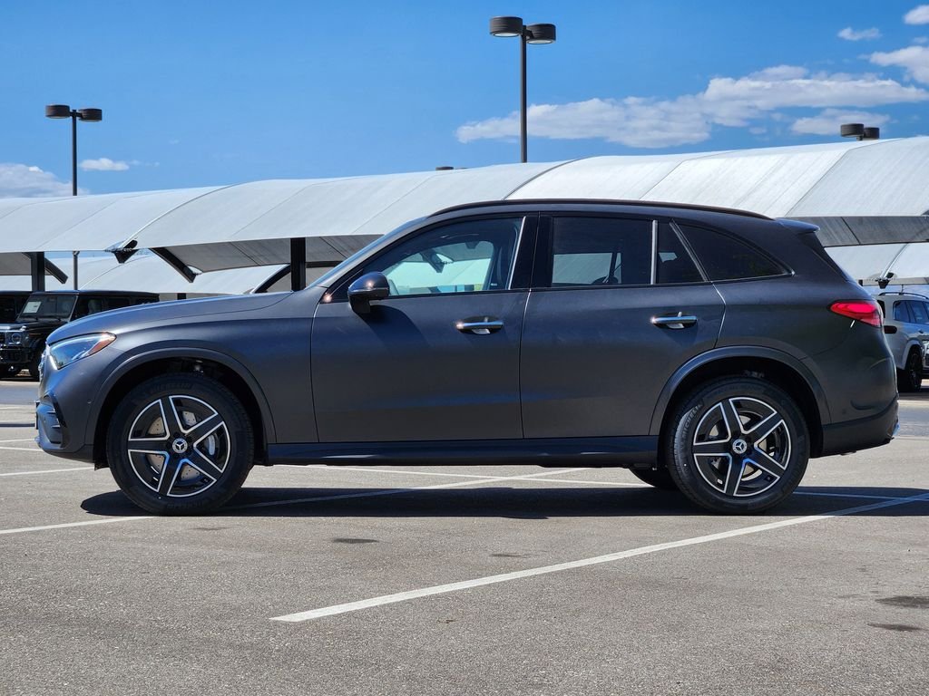 New 2026 MANUFAKTUR Graphite Grey Magno Mercedes-Benz GLC300 4MATIC® image 5