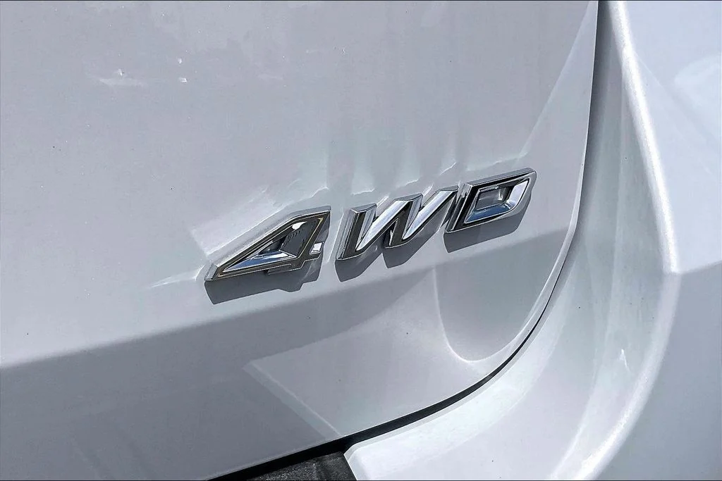 New 2026 Space White Metallic Ford Active image 7