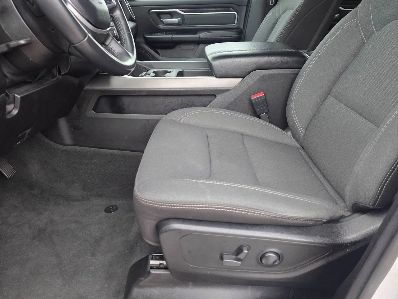 Used 2022  Ram Big Horn image 9