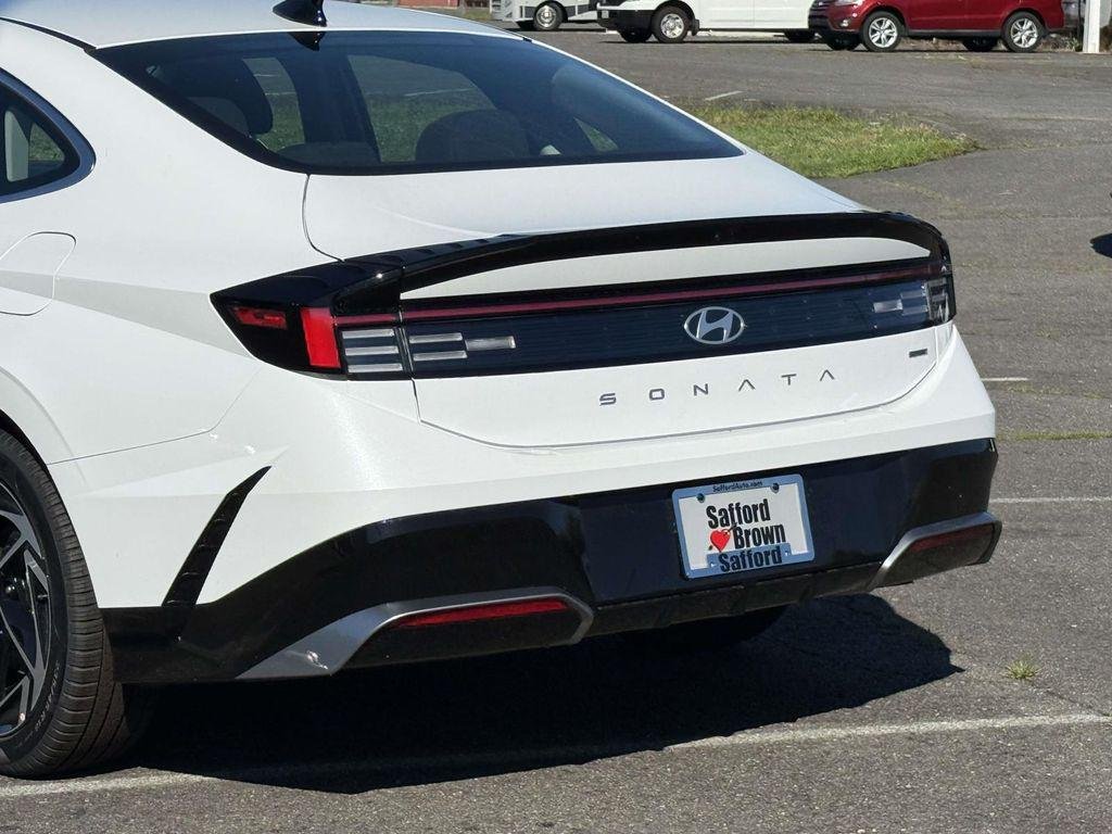 New 2026 Serenity White Hyundai SEL Sport image 10