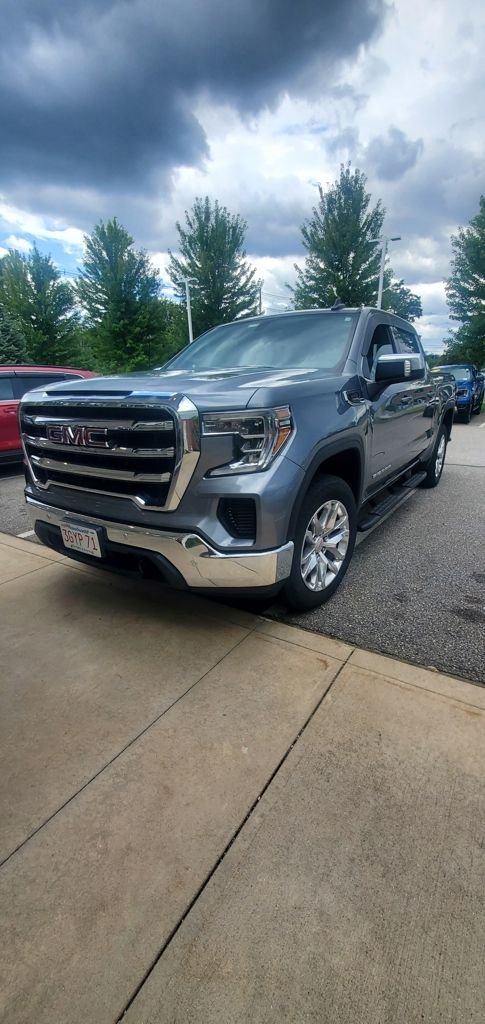 Used 2021 Gray GMC SLE image 5