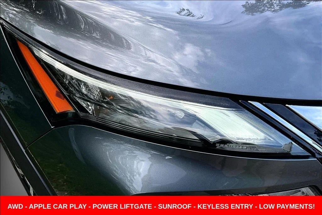 Used 2023 Gray Nissan SL image 39