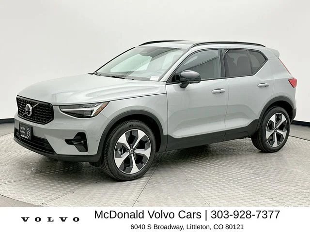 2026 Volvo XC40 B5 Plus Dark AWD's photo