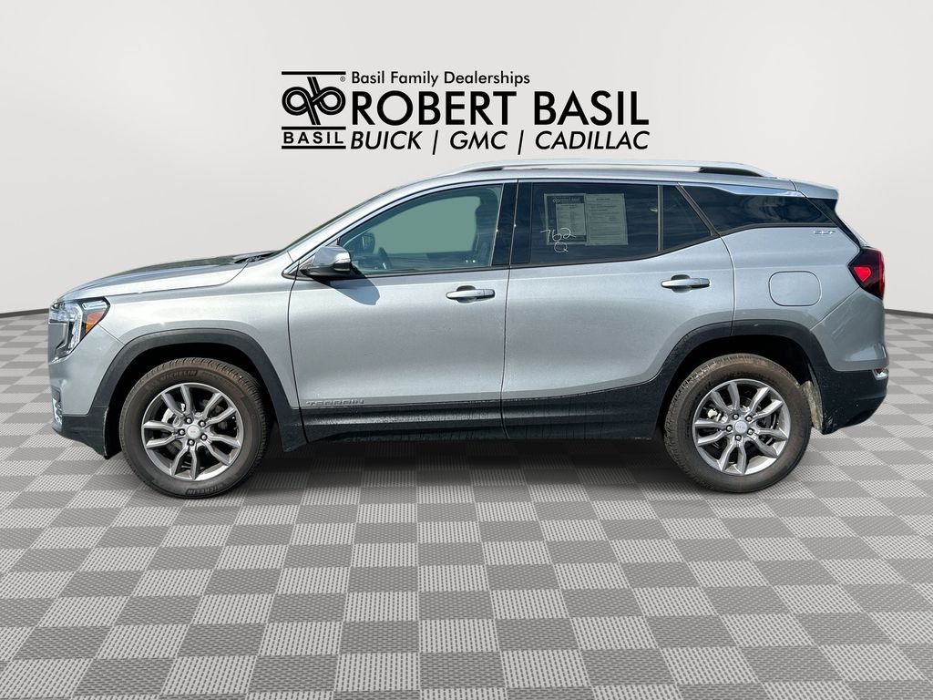 Used 2024 Gray GMC SLT image 5
