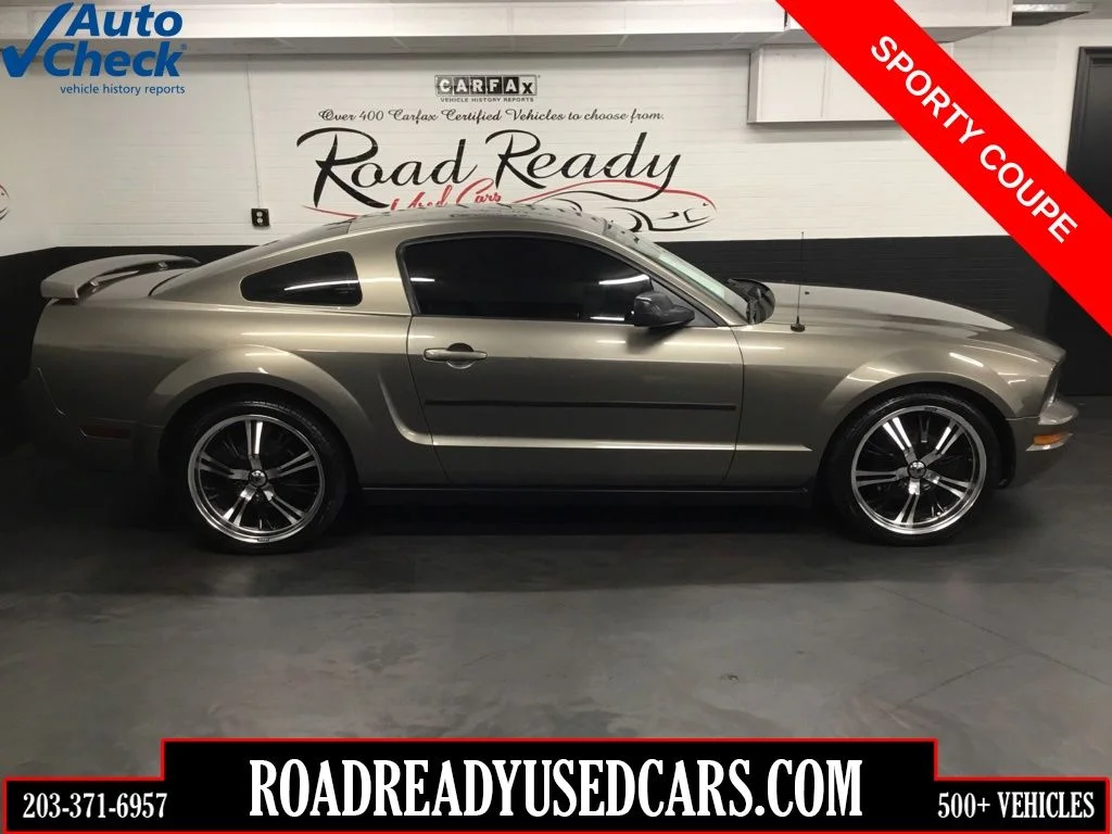 2005 Ford Mustang Premium