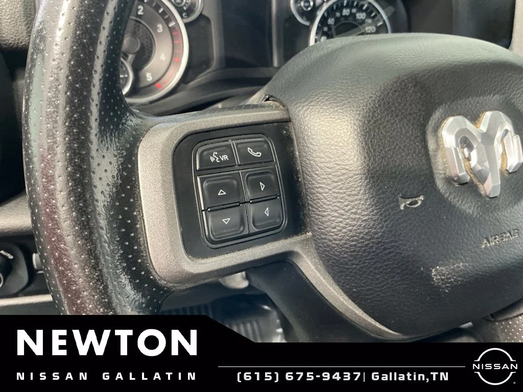 Used 2020 Crystal Metallic Ram Tradesman image 33