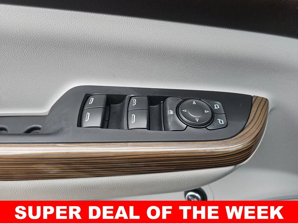 Used 2023 Gray GMC SLE image 29