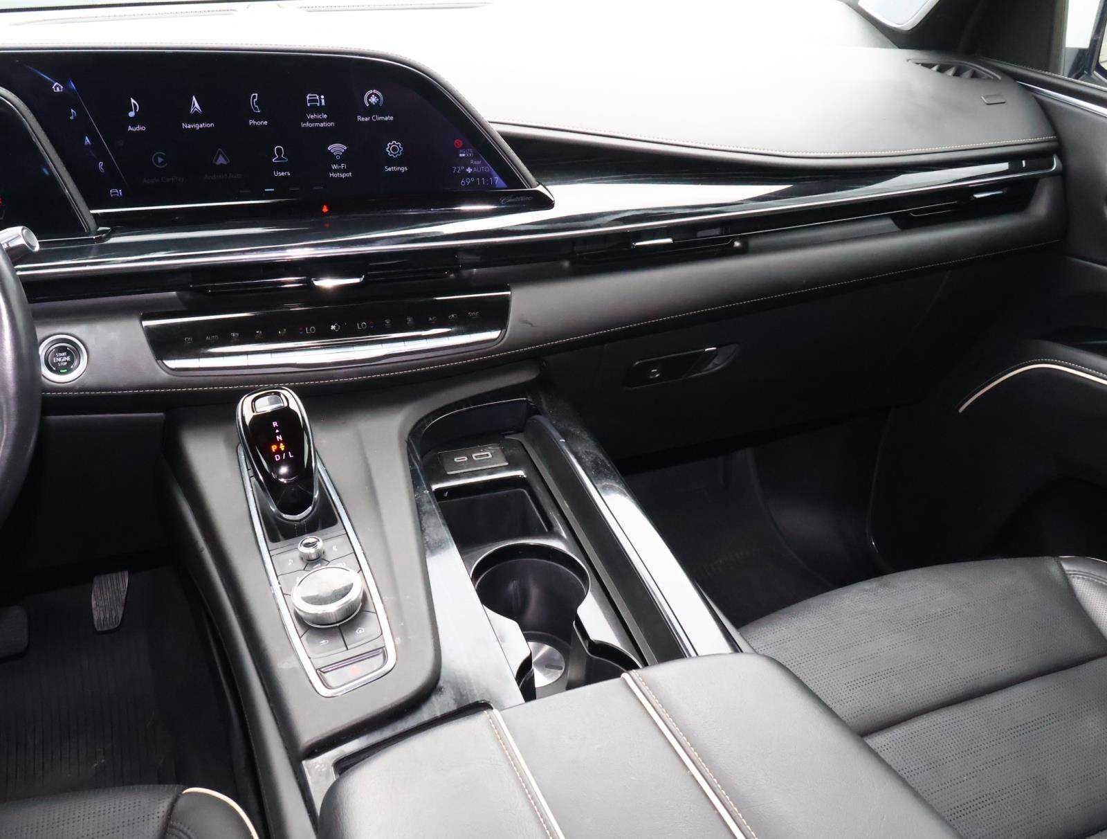 Used 2024 Crystal White Tricoat Cadillac Sport image 15