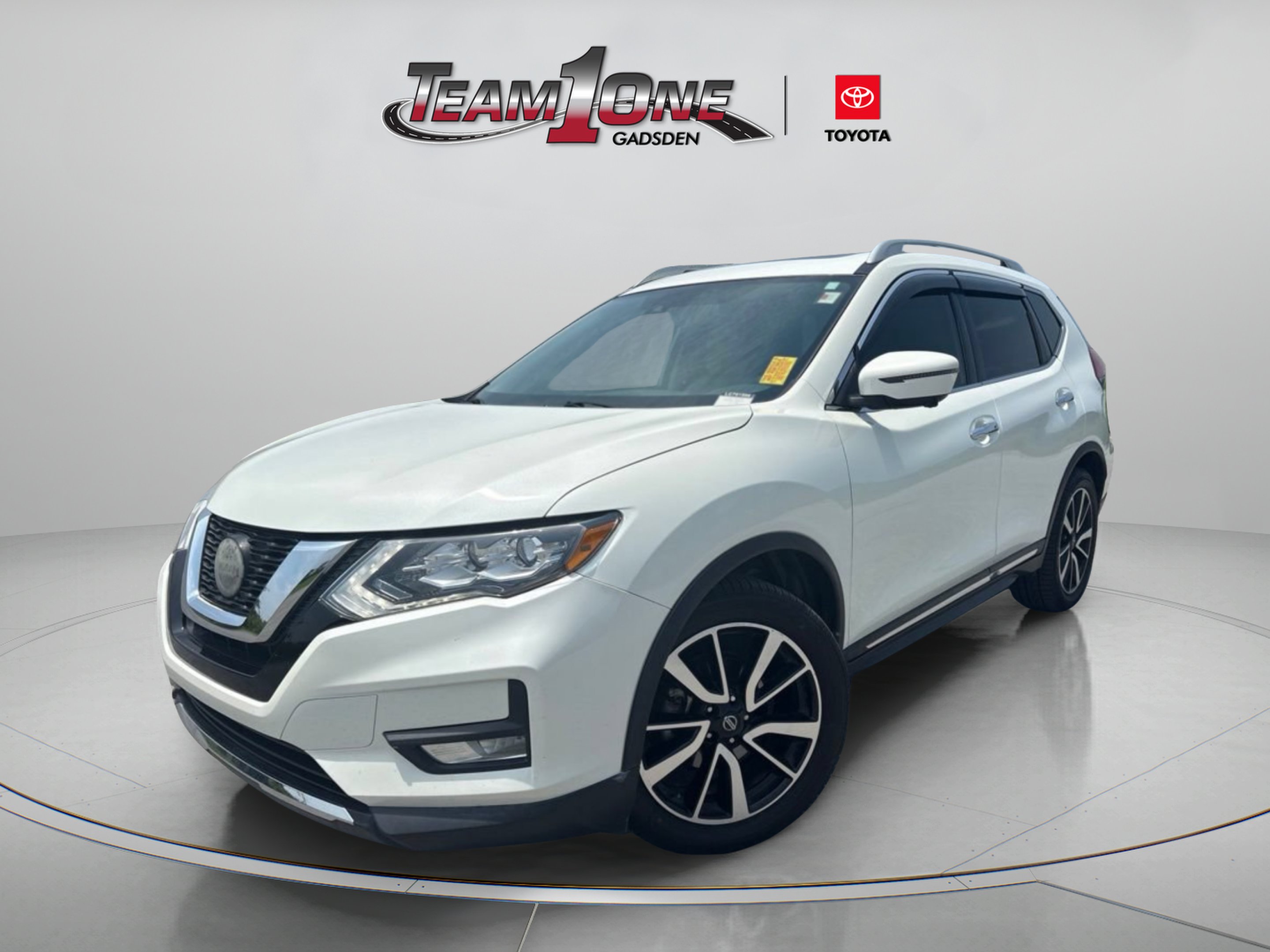 Used 2020 Pearl White Tricoat Nissan SL image 3