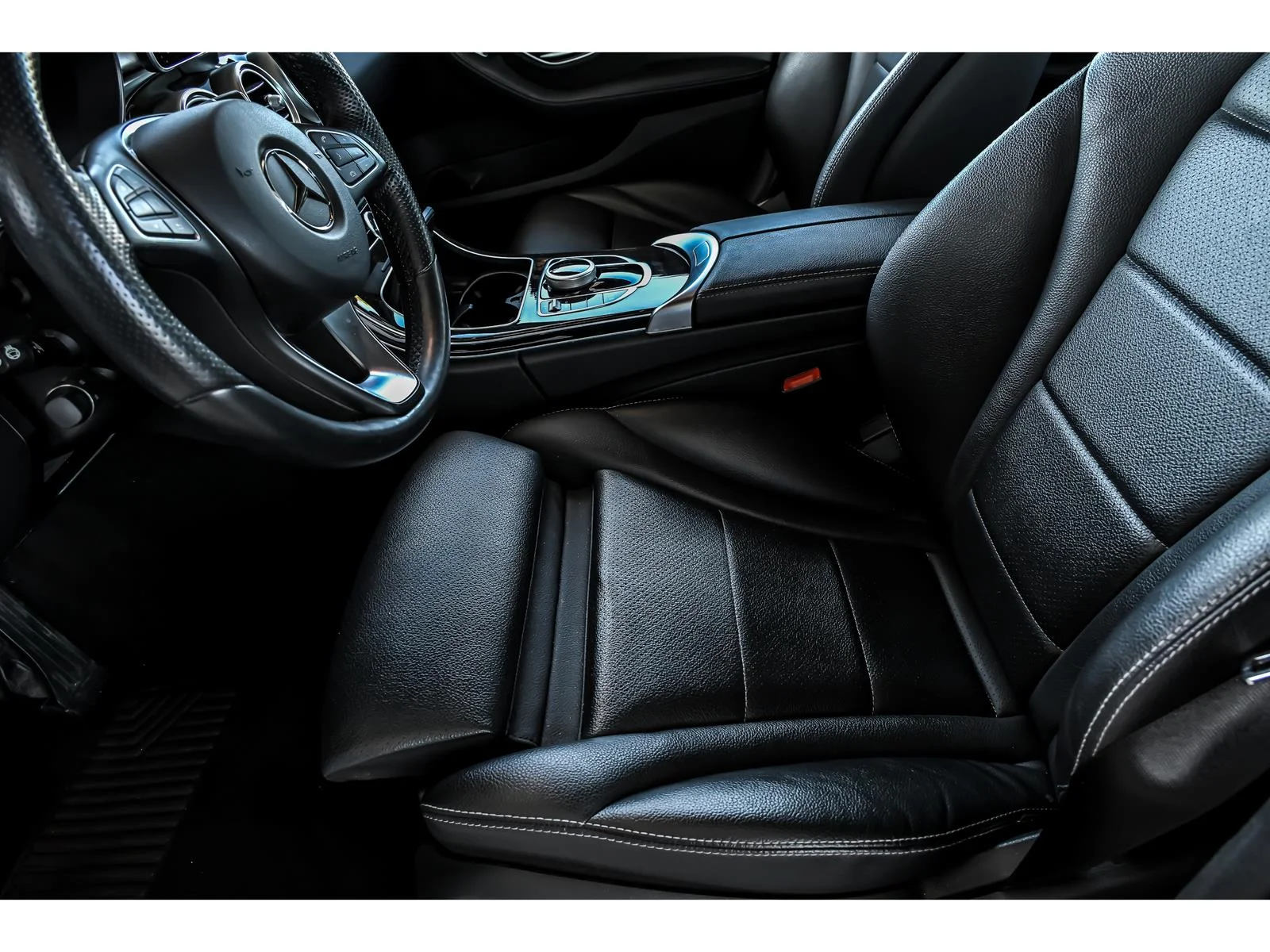 Used 2018 White Mercedes-Benz C 300 4MATIC® image 11