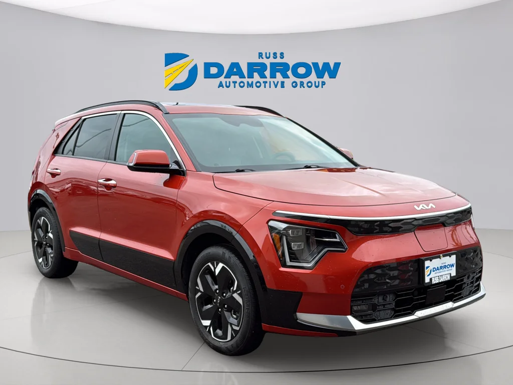 Used 2023 Red Kia Wave image 7