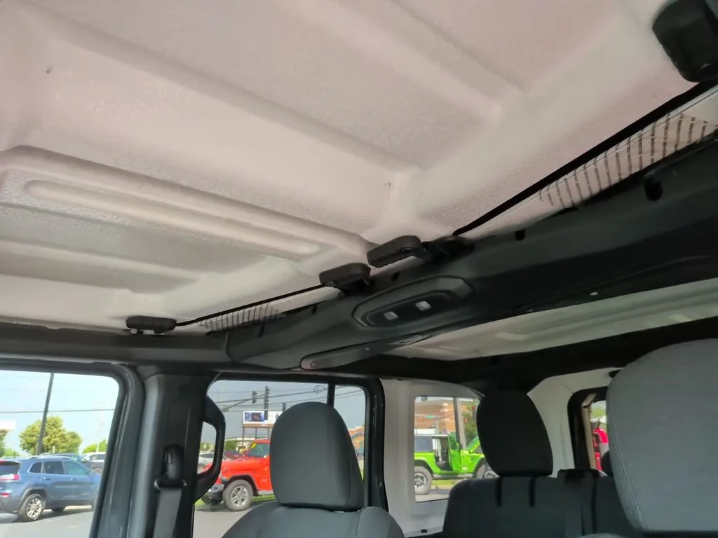 Used 2025 Gray Jeep Sahara 4xe image 25