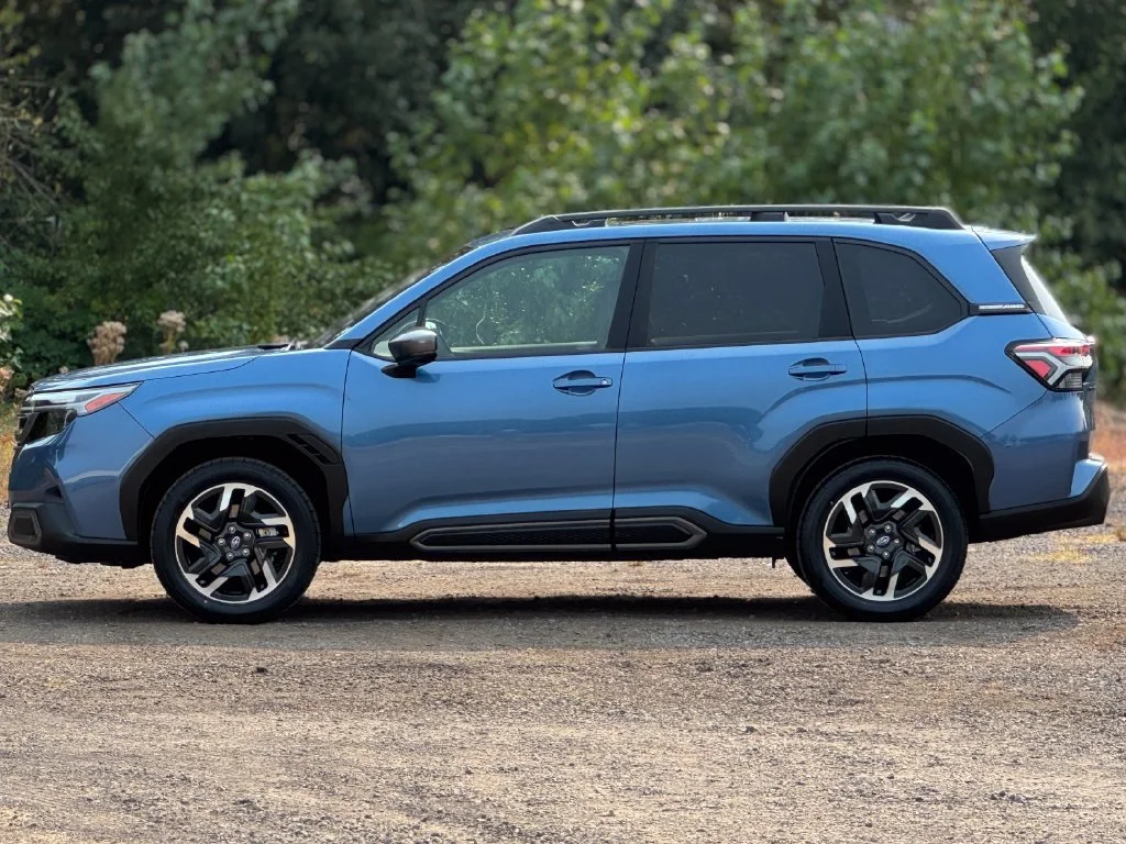 Used 2025 Blue Subaru Limited image 4
