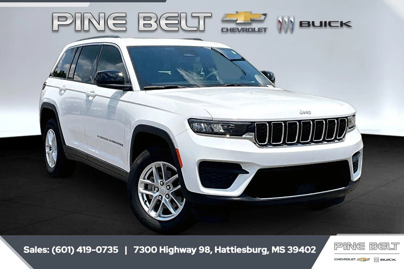 Used 2024 Bright White Clearcoat Jeep Laredo X image 1
