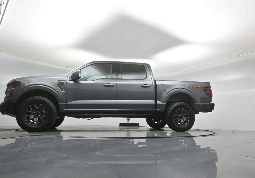 New 2026 Carbonized Gray Metallic Ford Tremor image 50