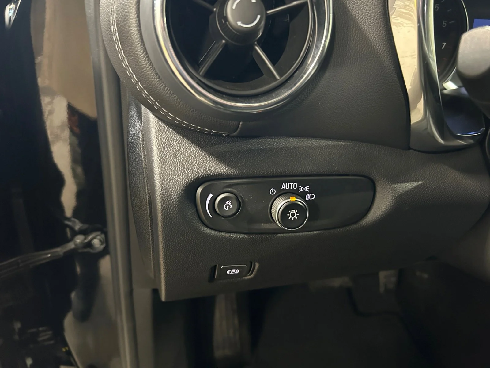 Used 2025 Black Chevrolet LT AWD image 16