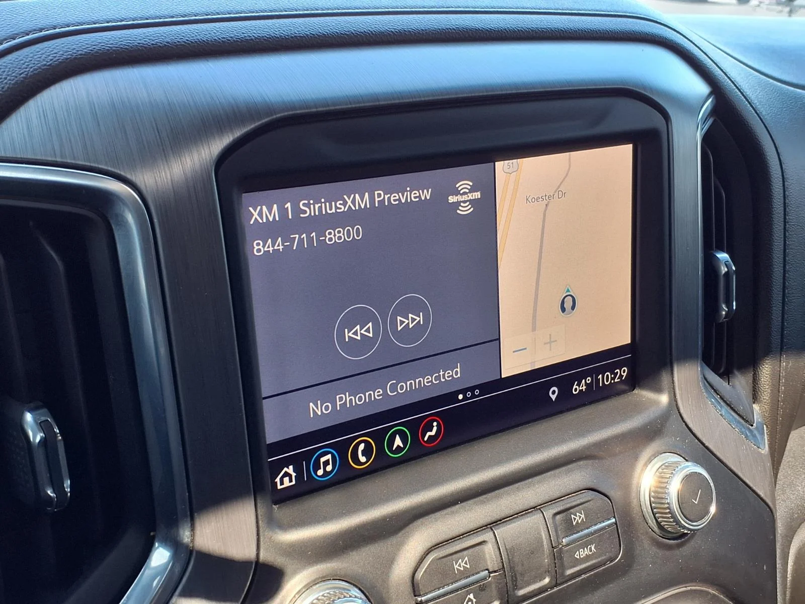 Used 2019 White GMC Denali image 3