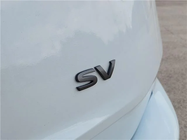 Used 2024 Everest White Pearl Nissan SV image 10