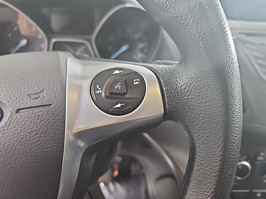 Used 2015 White Ford SE image 22