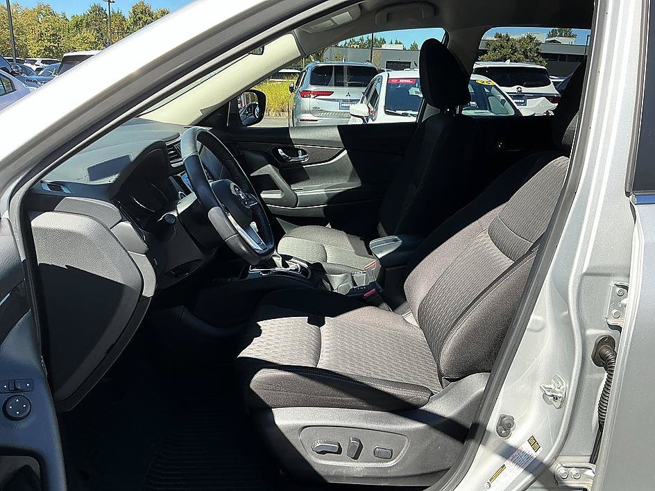 Used 2019 Brilliant Silver Metallic Nissan SV image 12