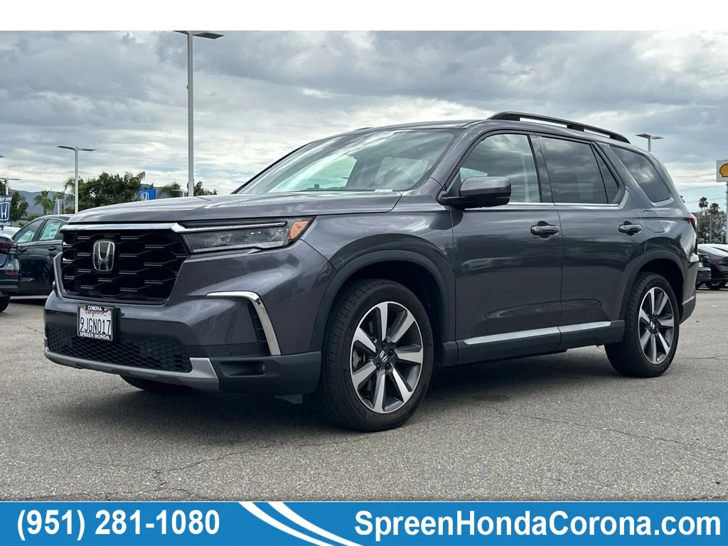 Used 2024 Modern Steel Metallic Honda Touring image 1