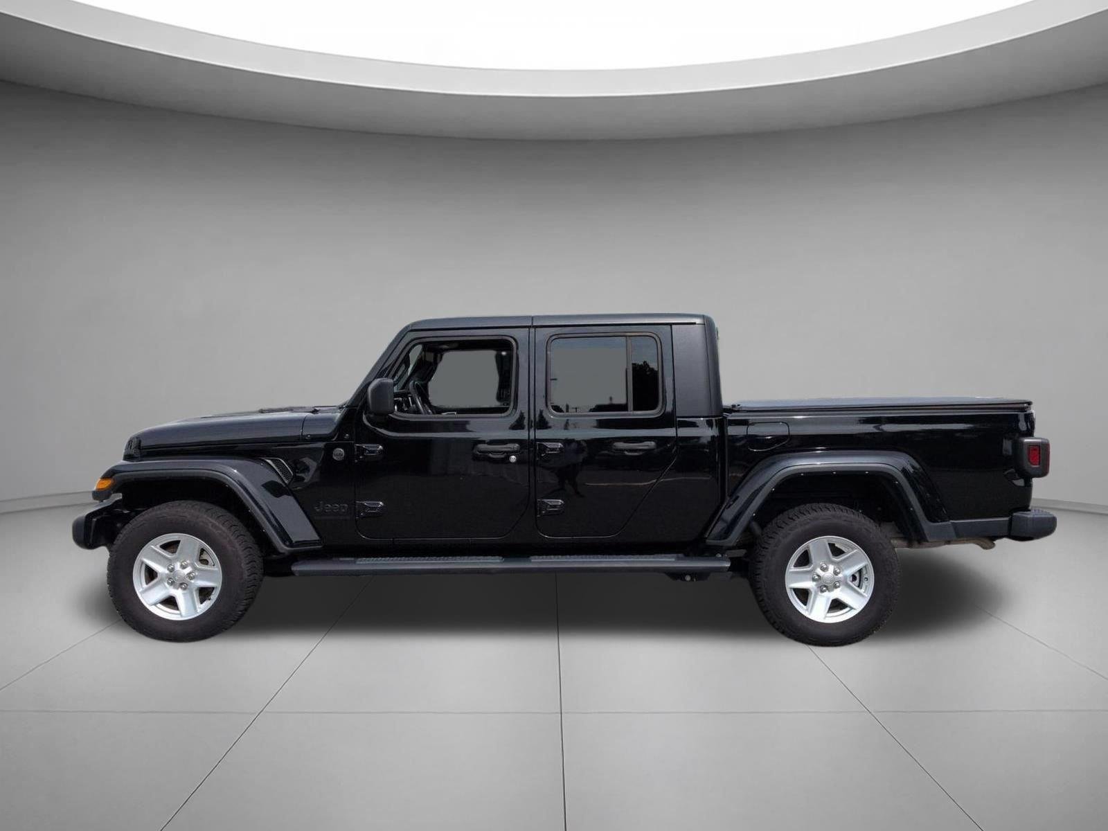 Used 2023 Black Clearcoat Jeep Sport S image 2