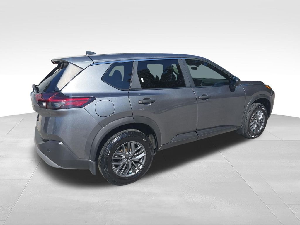 Used 2023 Gray Nissan S image 5