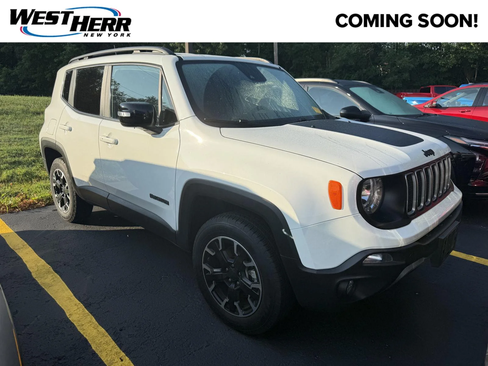 Used 2023  Jeep Upland image 1