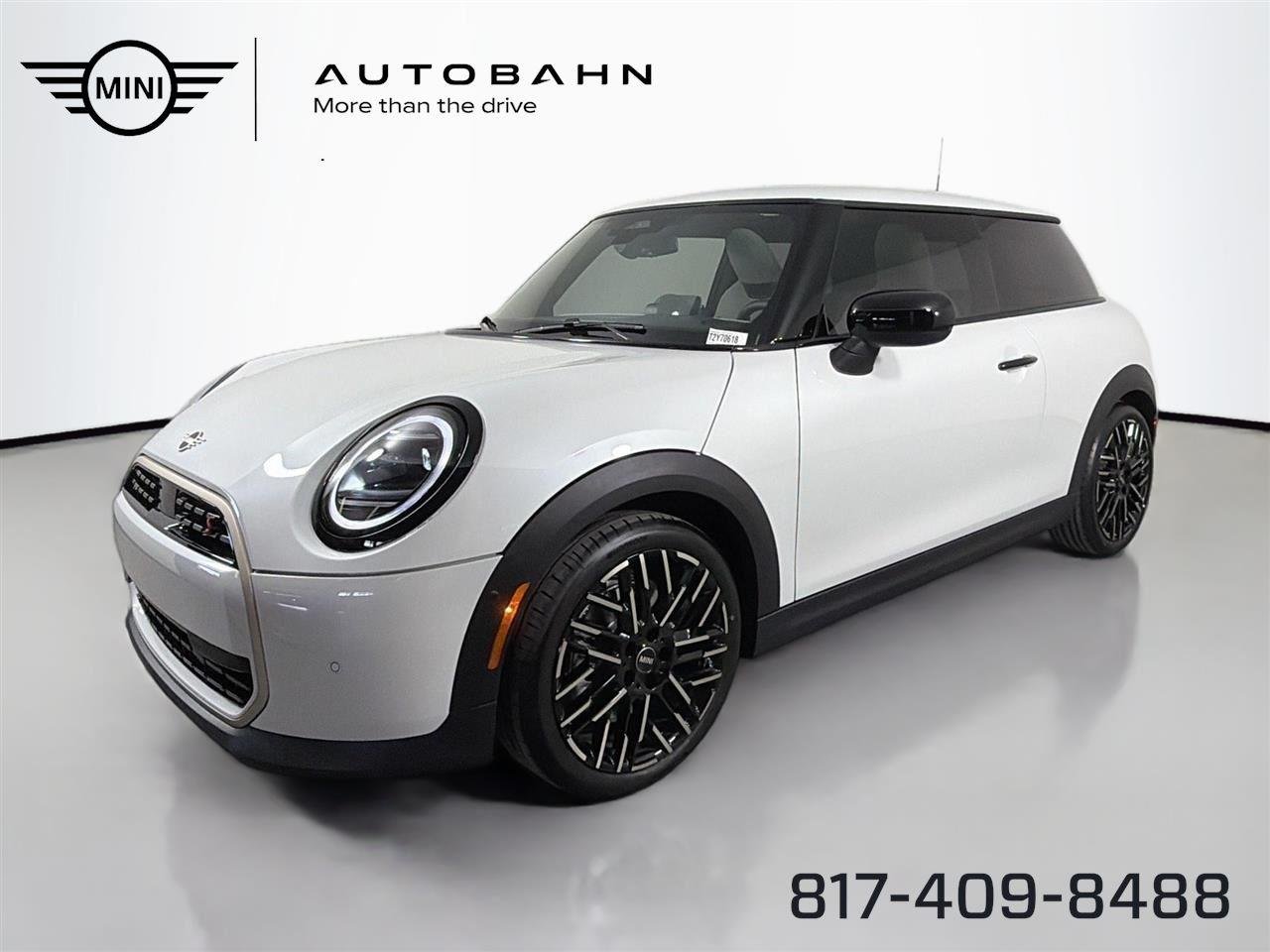 2026 MINI Hardtop Cooper S Signature's photo