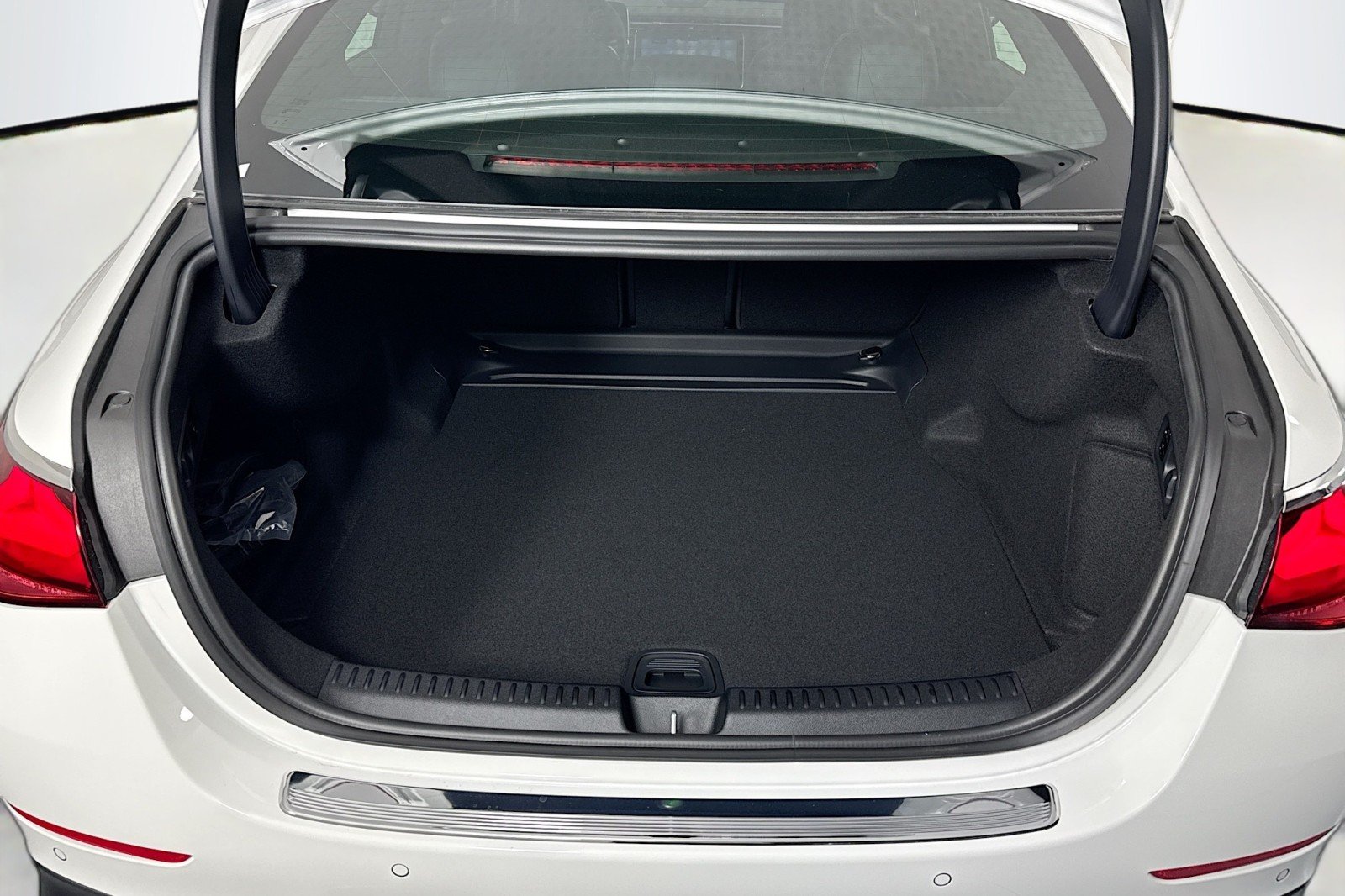 New 2026 Polar White Mercedes-Benz E 350 RWD Sedan image 22