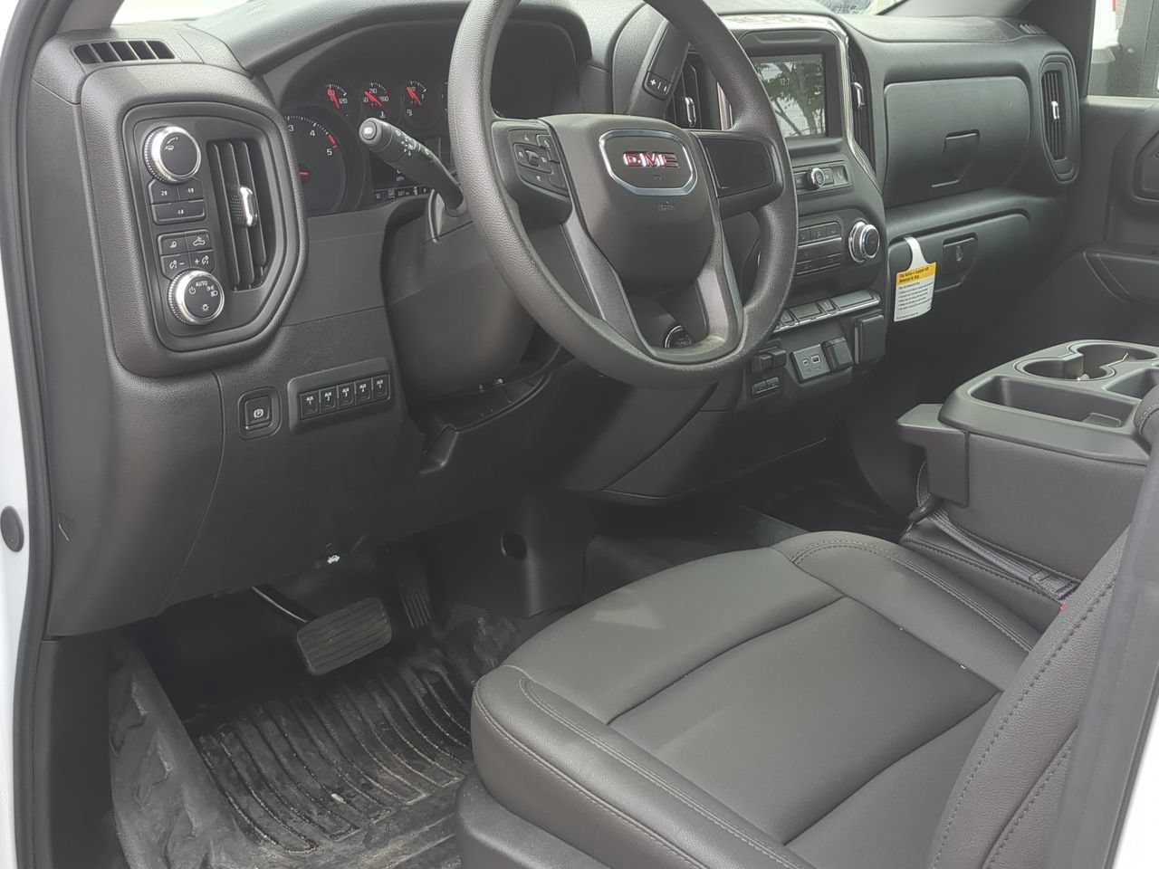 2025 GMC Sierra 2500HD Pro - Photo 10