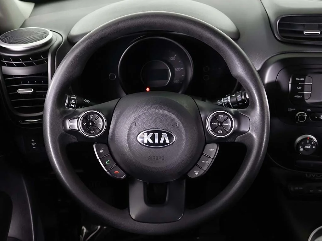 Used 2015 Green Kia Base image 33