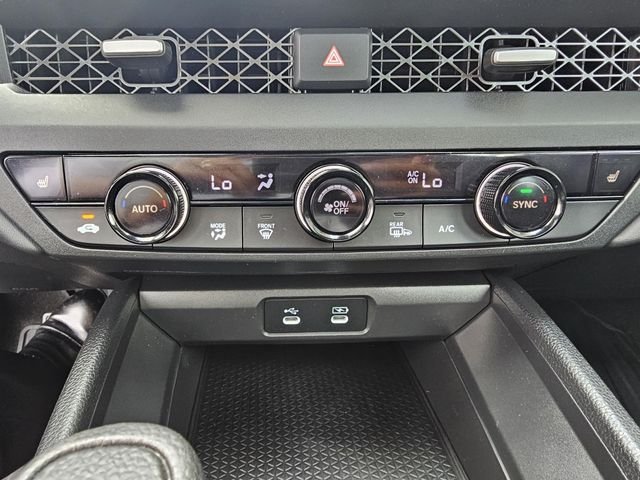 Used 2025  Honda SE image 33