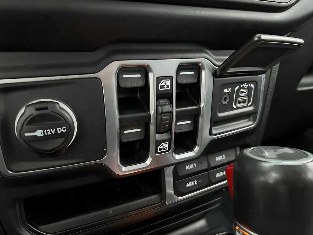 Used 2023 Silver Jeep Sahara 4xe image 11