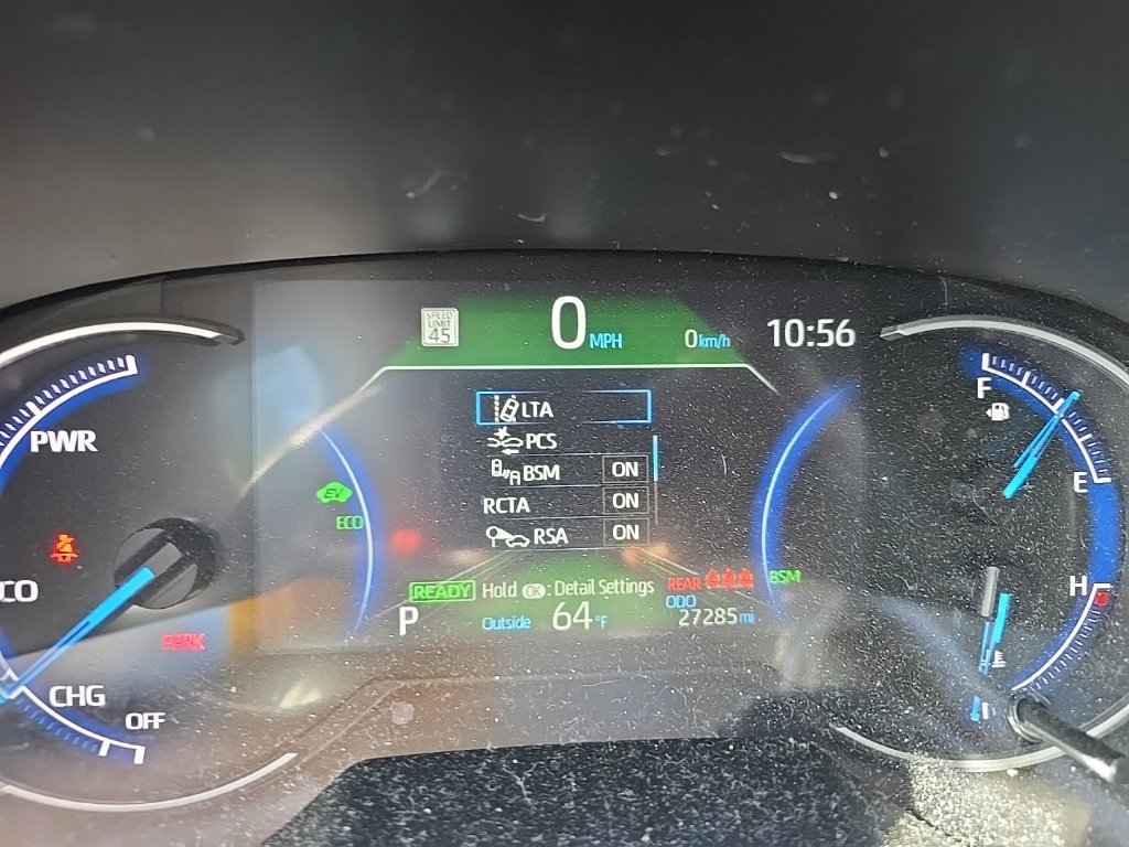 Used 2025  Toyota XLE image 14