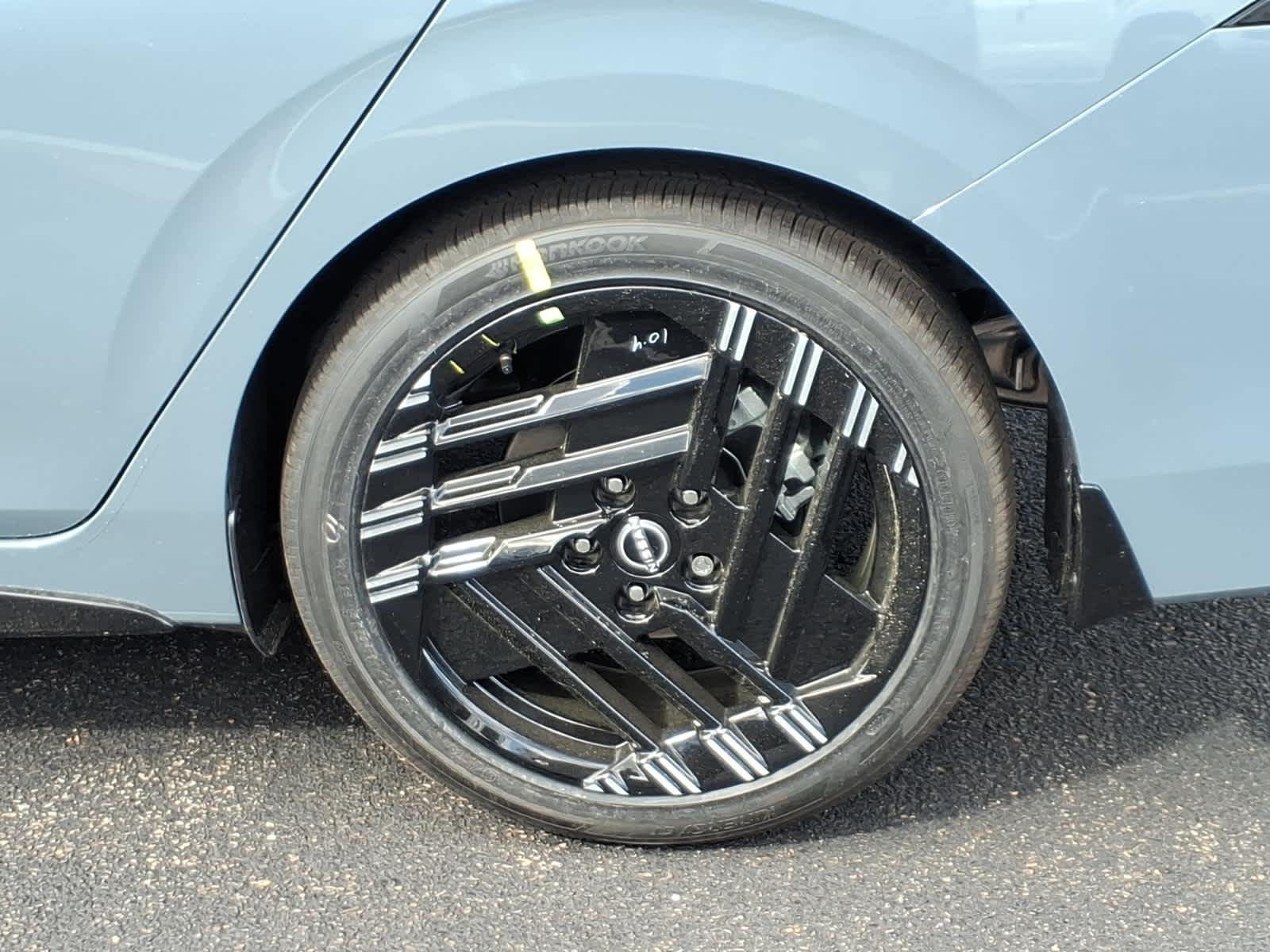 New 2026 Atlantic Gray Metallic/Super Black Nissan SR image 5