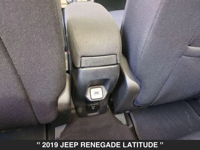 Used 2019 Orange Jeep Latitude 4x4 image 30