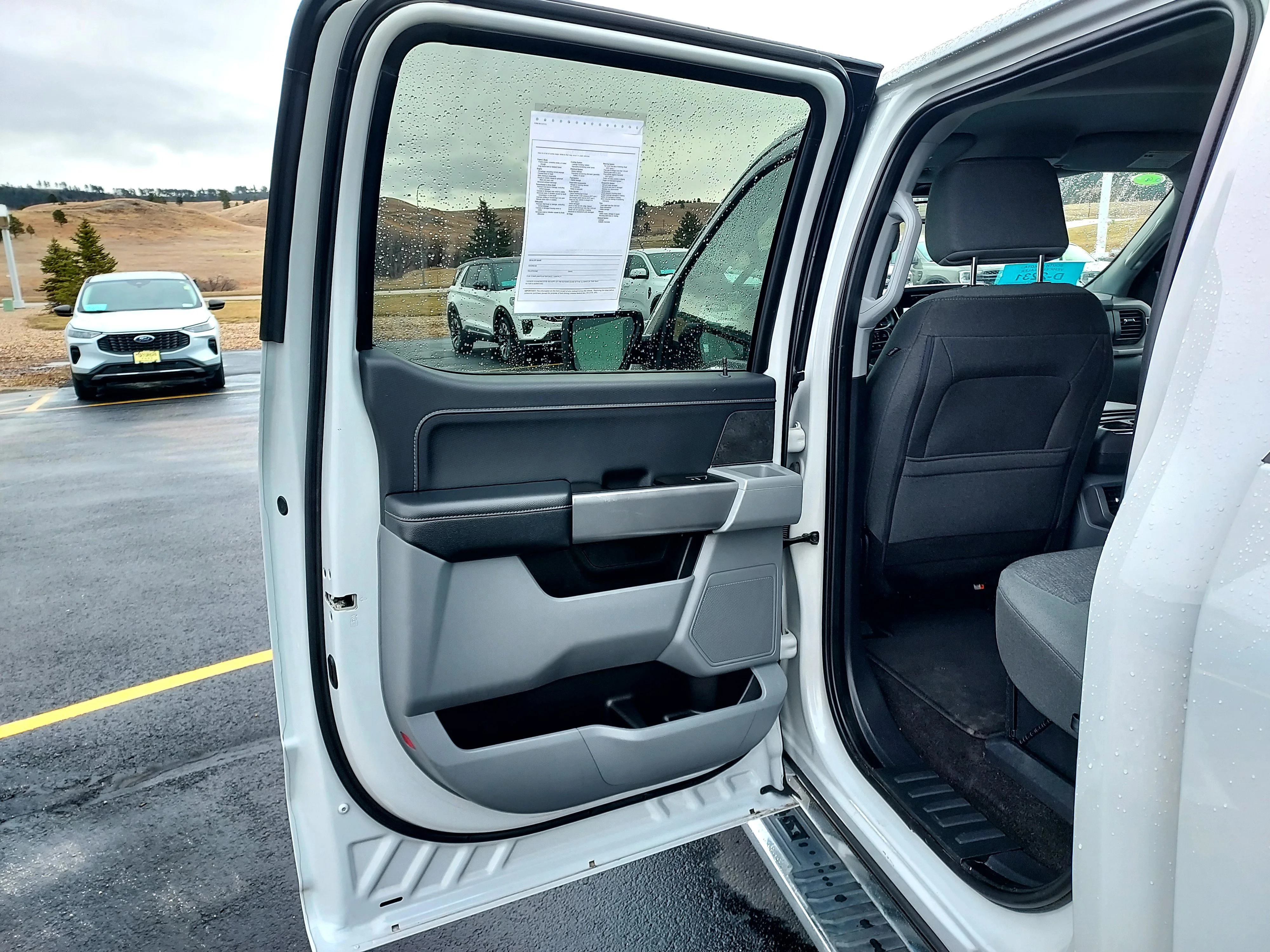 Used 2024 Gray Ford XLT image 12